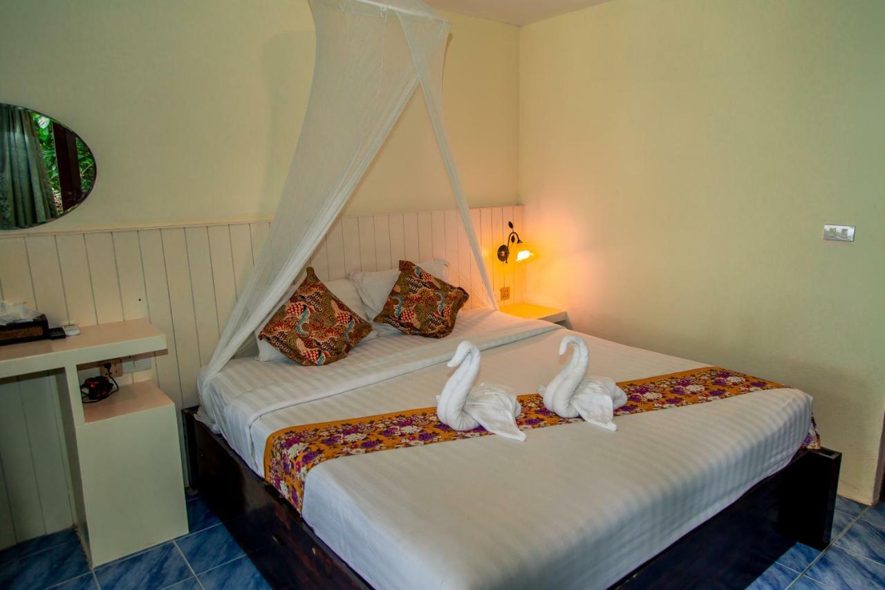 Loyfa-Holina Natural Resort Пханган Экстерьер фото